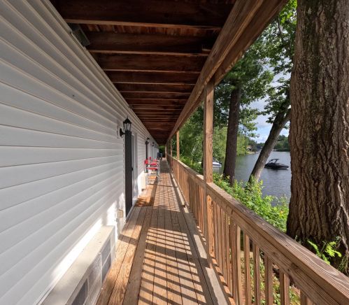 885 Laconia Rd, Tilton, NH 03276-5330