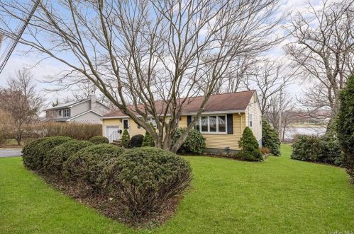 167 Harrison Ave, Congers, NY 10920-1900