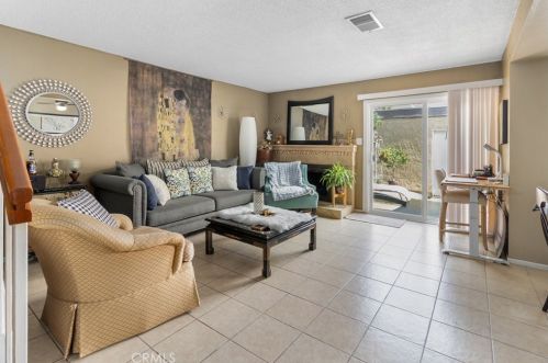 2812 Tuolumne Pl, Ontario, CA 91761-0198