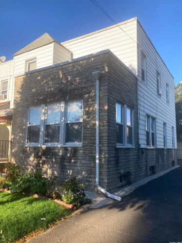 115-47 202nd St, Jamaica, NY 11412-1607