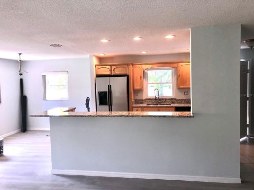 505 Shore Dr, Oldsmar FL  34677-4301 exterior