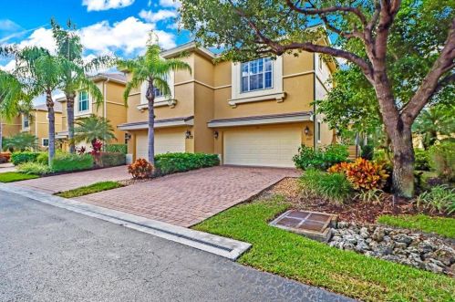 2675 Lewis Ln, Naples, FL 34105-4550