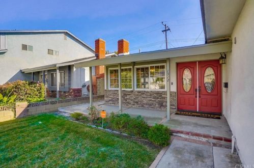 1312 Kramer Dr, Long Beach, CA 90746-2666