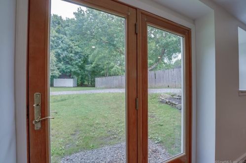 80 Circle Dr, Litchfield CT  06750-1710 exterior