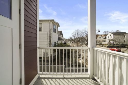 966 Hyde Park Ave, Boston MA exterior