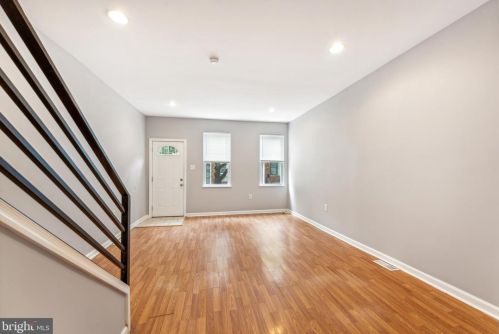 421 Dudley St, Philadelphia PA  19148-2516 exterior