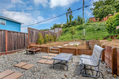 2671 Cottonwood Dr, San Bruno CA  94066-2619 exterior