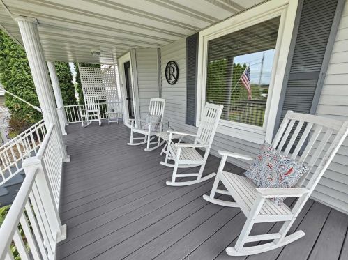809 Adams St, Green Bay, WI 54301-3718