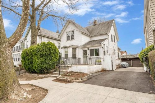 234 237th St, Bronx, NY 10470-2007