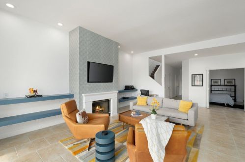 8 Oak Tree Dr, Rancho Mirage CA  92270-1612 exterior