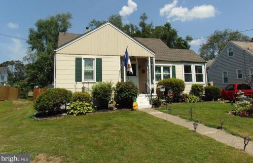 418 Woodland Ave, Yardley, PA 19067-2325