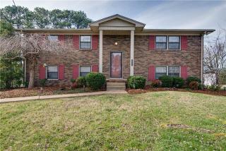 675 Candlestick Dr, Nashville, TN 37211-5348