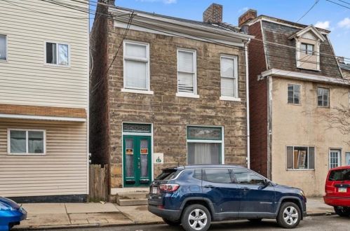 67 Amanda Ave, Pittsburgh, PA 15210-2100