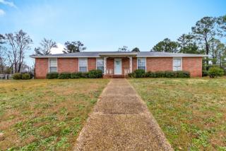 44 Woodbine Rd, Tuscaloosa, AL 35405-5039