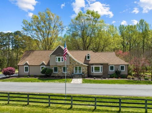 4408 Millpoint Rd, Greensboro, NC 27406-9007