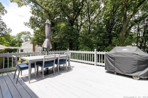 425 Holland Rd, Bridgeport CT  06610-1012 exterior