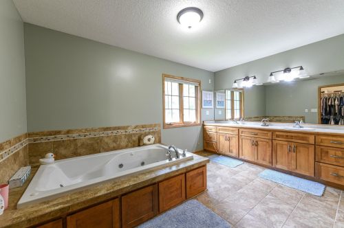 5102 Mary Allen Ln, Brainerd MN  56401-7989 exterior