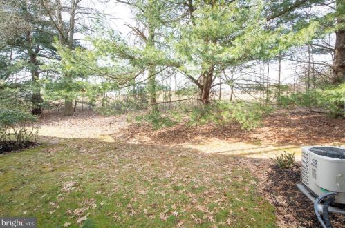 344 Independence Dr, Southampton PA  18966-2729 exterior