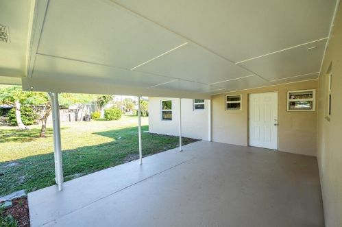 1815 30th St, Fort Pierce FL  34947-6914 exterior