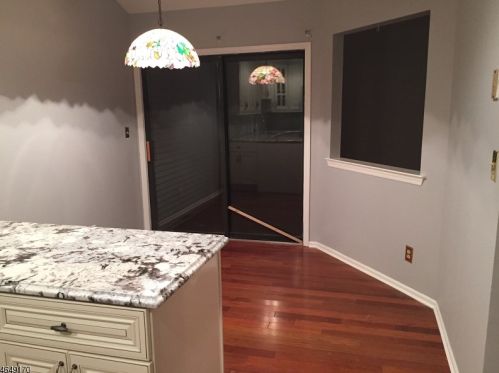 2 Linden Ct, Flemington NJ  08822-3033 exterior