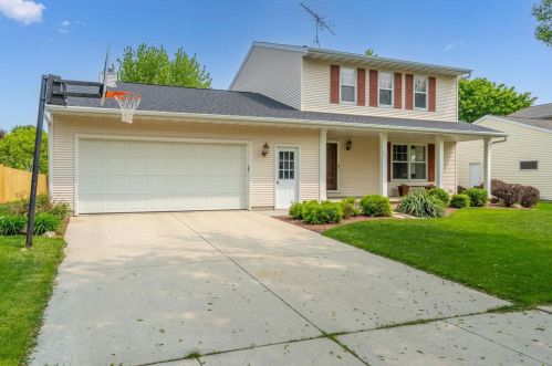 747 Pioneer Pkwy, Fond Du Lac, WI 54935-3836