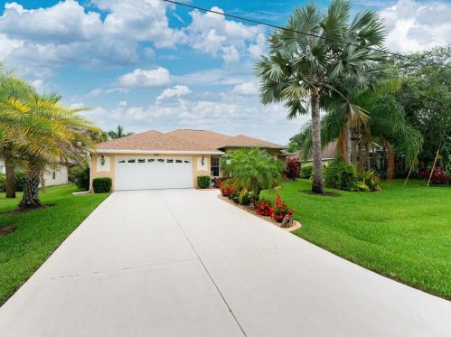 593 Rotonda Cir, Placida FL  33947-2022 exterior