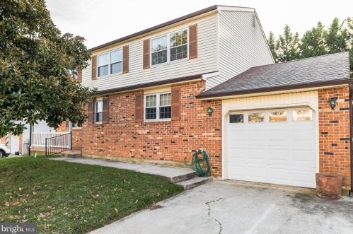 53 Valley Forge Rd, New Castle, DE 19720-4243