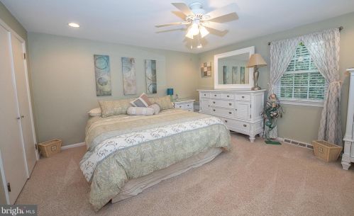 614 Westwind Dr, Berwyn PA  19312-1144 exterior
