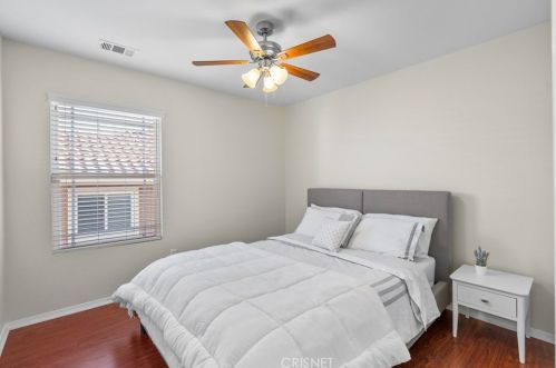 20054 Christopher Ln, Santa Clarita CA  91350-3685 exterior