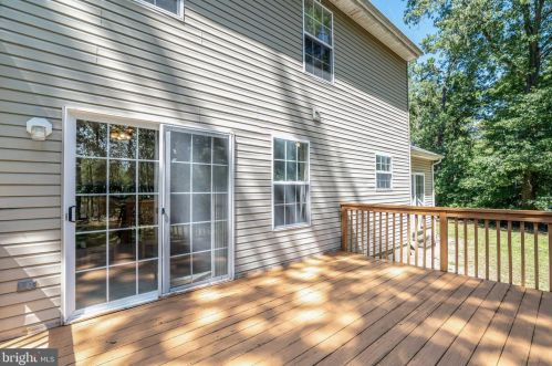 142 Split Rock Rd, Browns Mills NJ  08015-6542 exterior