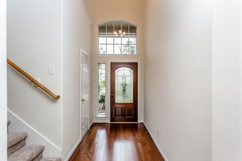 6 Burberry Cir, Conroe TX  77384-5066 exterior