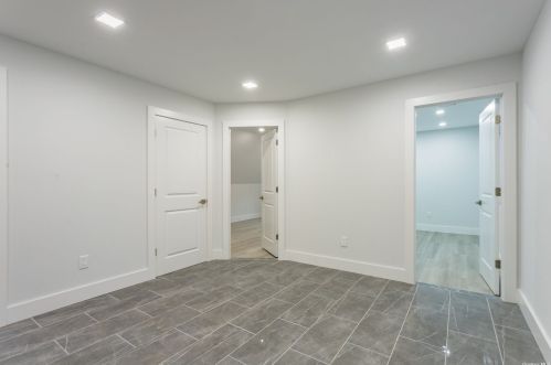 676 Mason St, Westbury NY  11590-4463 exterior