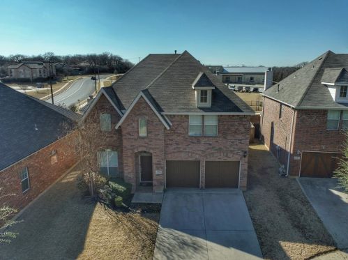 1703 Lake Eden Dr, Euless, TX 76039-2175