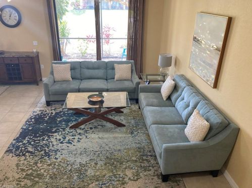 7561 Bristol Cir, Naples FL  34120-0692 exterior