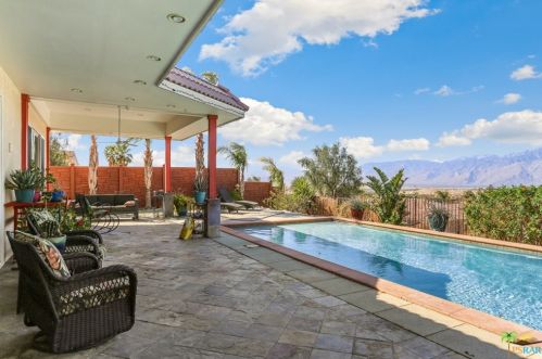13793 Overlook Dr, Desert Hot Springs, CA 92240-6580