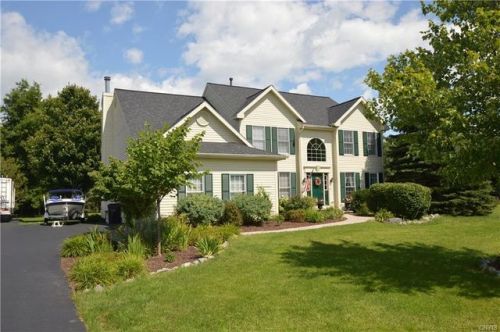 8021 Blarney Stone Way, Manlius, NY 13104-2529