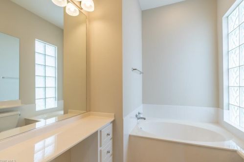 7829 Orvieto Ct, Naples FL  34114-2634 exterior