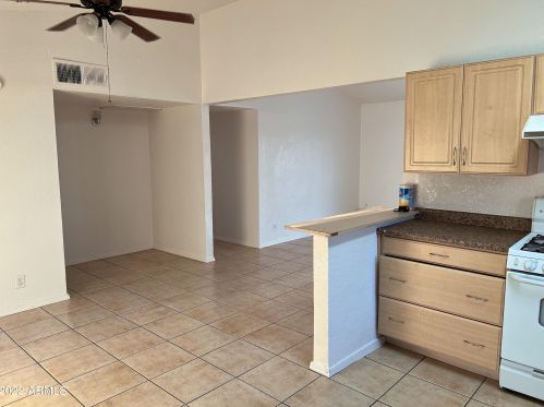 8508 37 Ave, Phoenix AZ 85053-4662 exterior