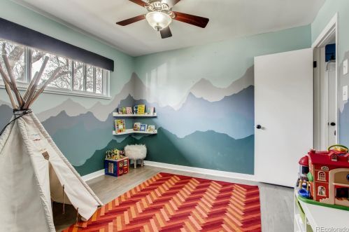 1662 Eudora St, Denver CO 80207-1035 exterior