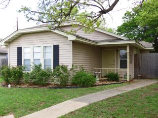 3408 Judythe Ct, Bryan TX  77803-0481 exterior