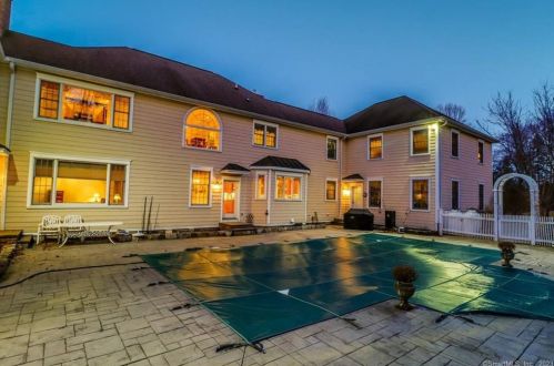 483 Salem Rd, Ridgefield, CT 06877-2421