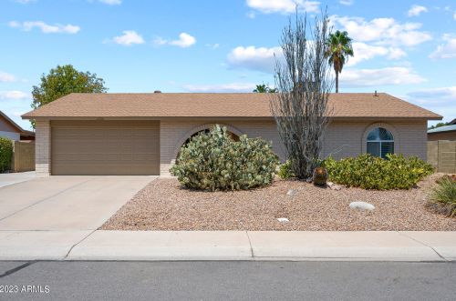 2206 Los Arboles Pl, Chandler, AZ 85224-2143