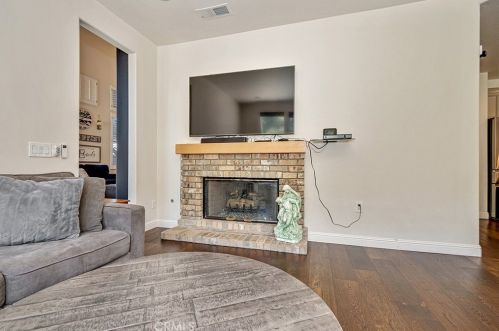 29584 Mammoth Ln, Santa Clarita CA  91387-6216 exterior
