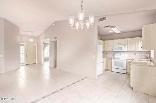 1528 Indian Wells Dr, Chandler AZ  85249-4066 exterior