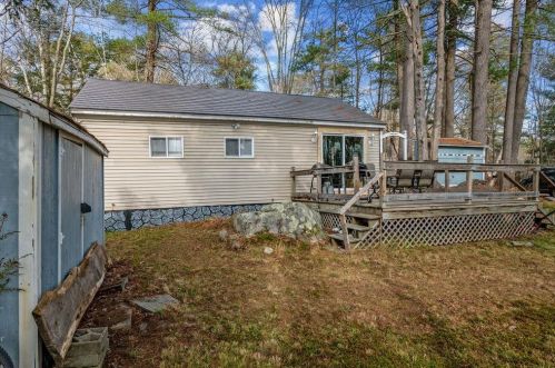 3 Hollywood Ave, Raymond NH  03077-1325 exterior