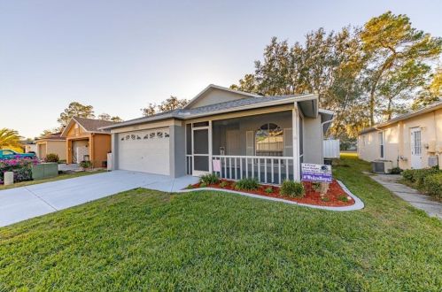 7927 Barclay Rd, New Port Richey, FL 34654-6048