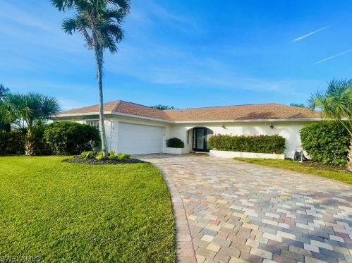 169 Baltusrol Dr, Naples FL  34113-8322 exterior