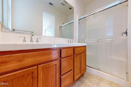 3120 Lisbon Ln, Oxnard CA 93036-7623 exterior