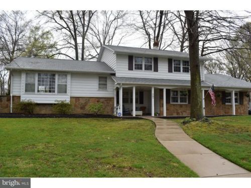 721 Meadowview Dr, Riverton, NJ 08077-4456