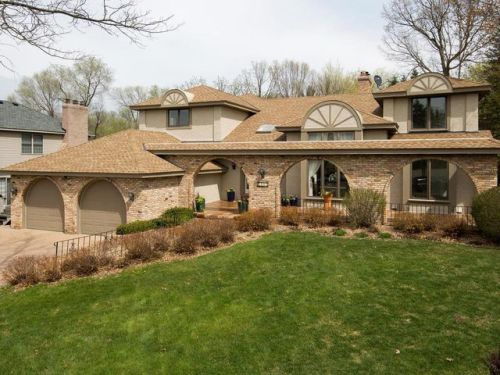 6187 Heather Cir, Minneapolis, MN 55432-5254